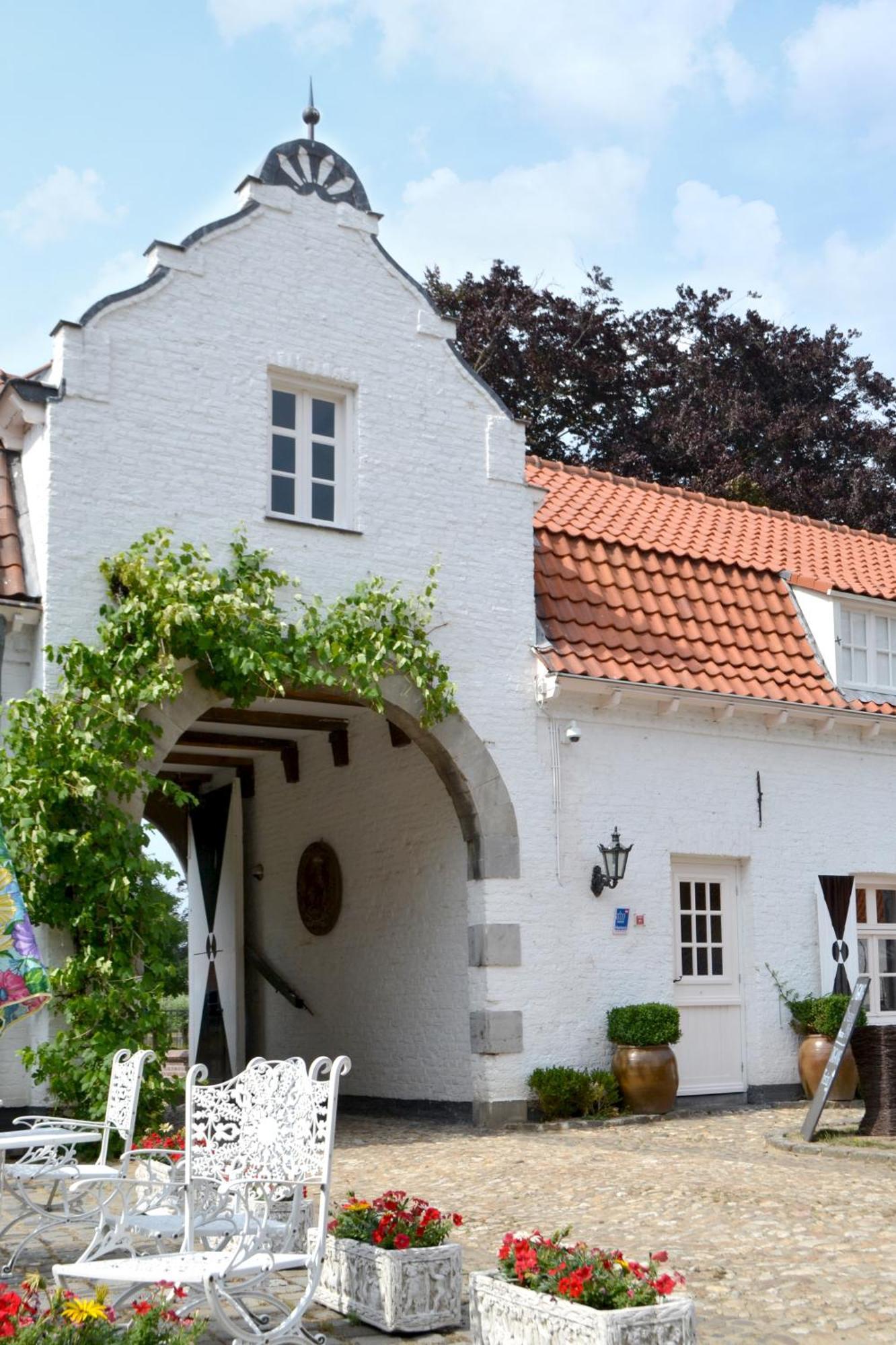 Kasteel Aldenghoor Bed & Breakfast Haelen Exterior photo