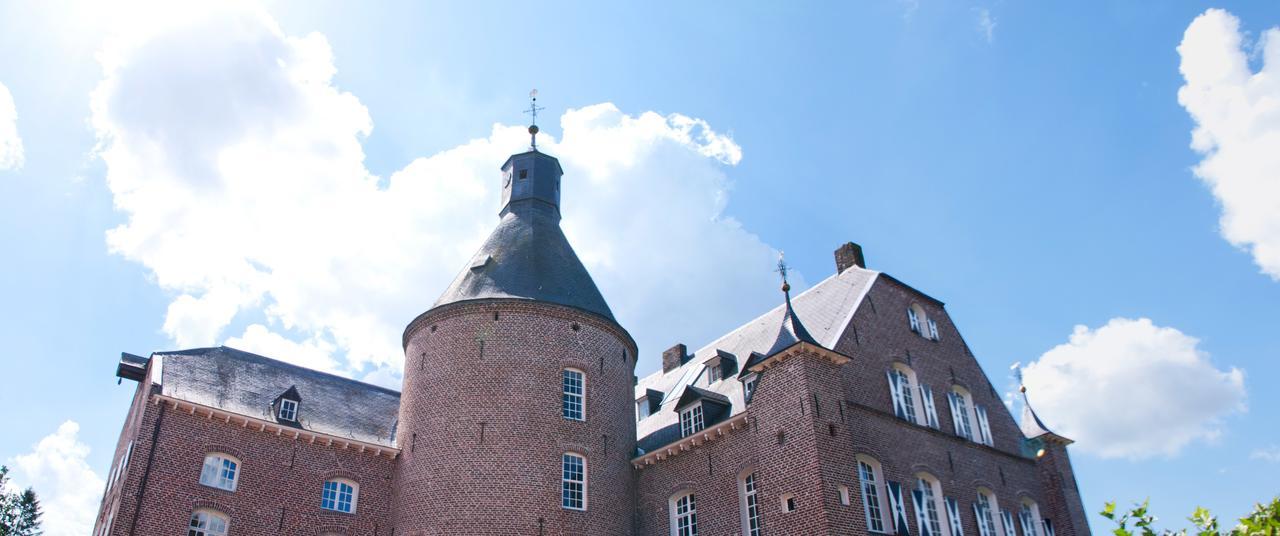 Kasteel Aldenghoor Bed & Breakfast Haelen Exterior photo