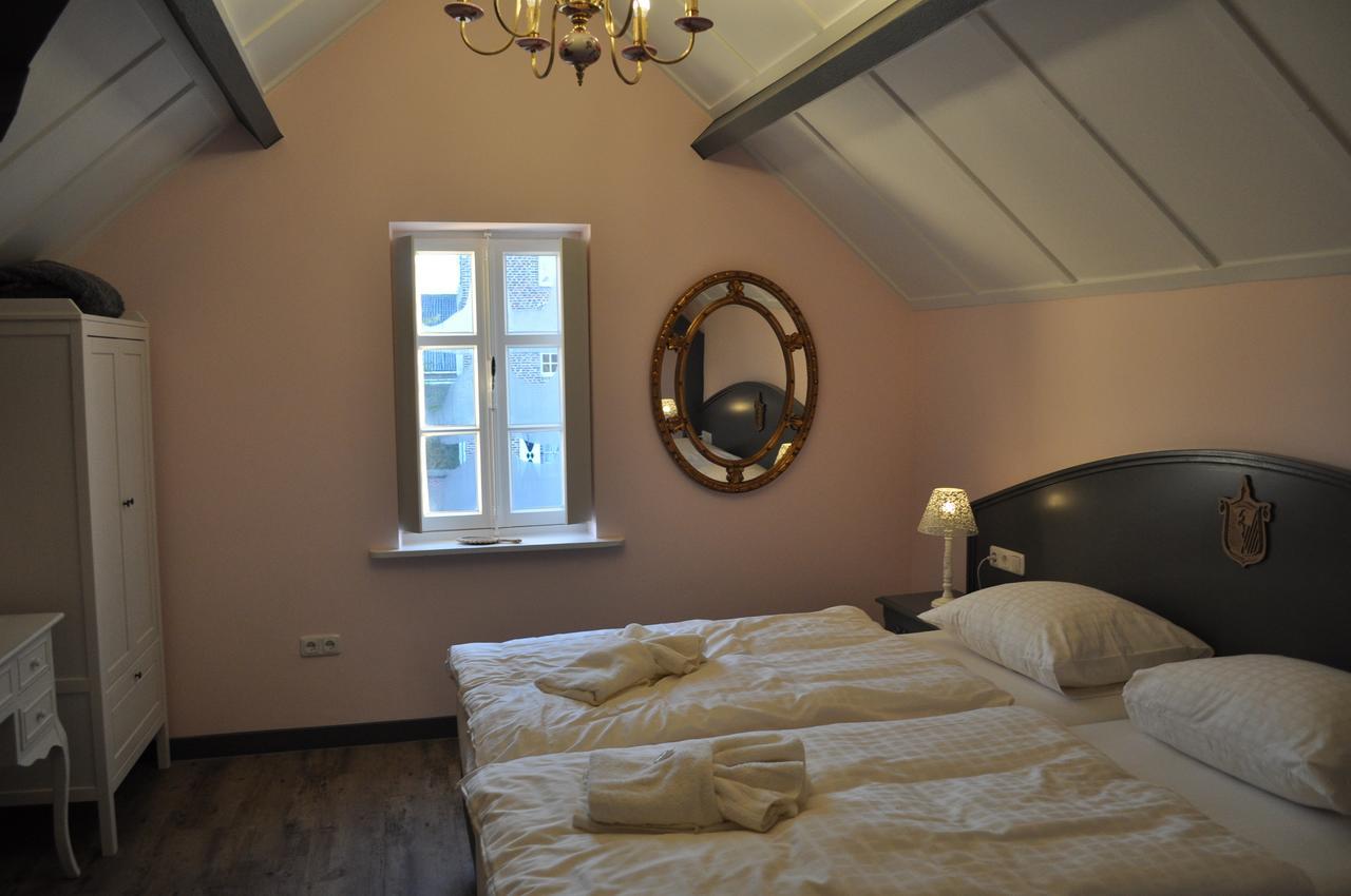 Kasteel Aldenghoor Bed & Breakfast Haelen Exterior photo