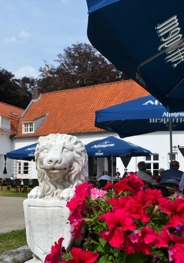 Kasteel Aldenghoor Bed & Breakfast Haelen Exterior photo